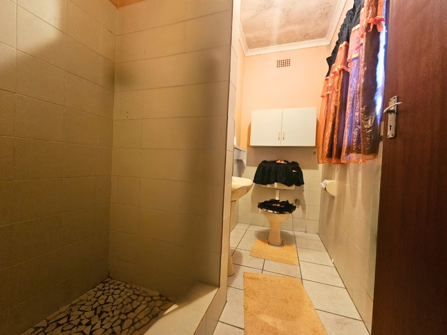 4 Bedroom Property for Sale in Windsor Park Estate Western Cape